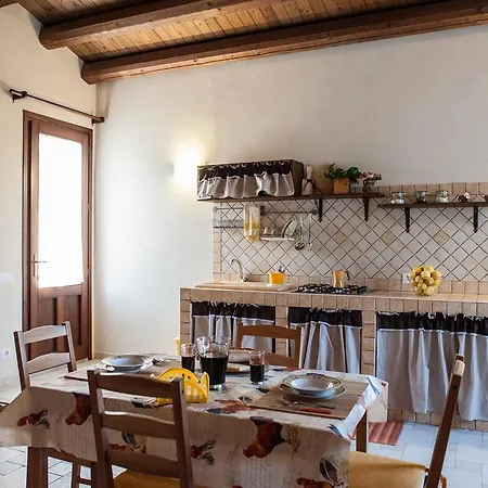 Lantgård I 5 Sensi Marina di Modica